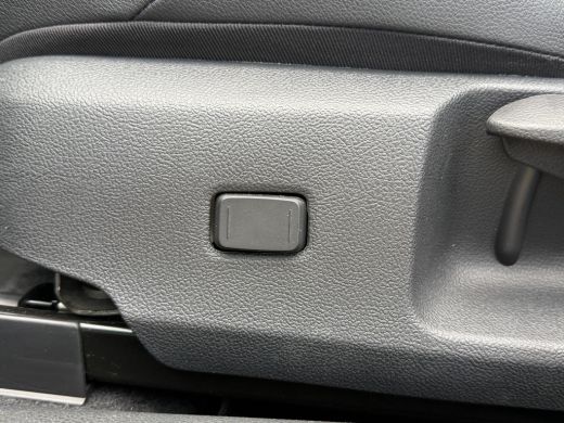 Toyota Corolla Touring Sports Hybrid 140 Dynamic **NAVIGATIE/ DODEHOEK DETECTIE/ ELEKTRONISCHE ACHTERKLEP/ GARANTIE** ActivLease financial lease