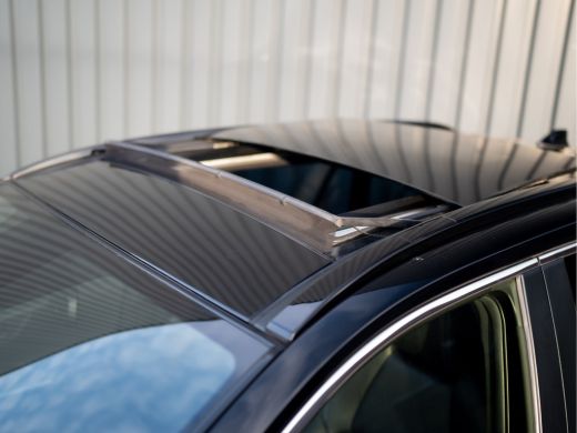 Toyota RAV4 2.5 Hybrid Black Edition | Panodak | Stoel & Stuur verw. | Prijs Rijklaar!! ActivLease financial lease