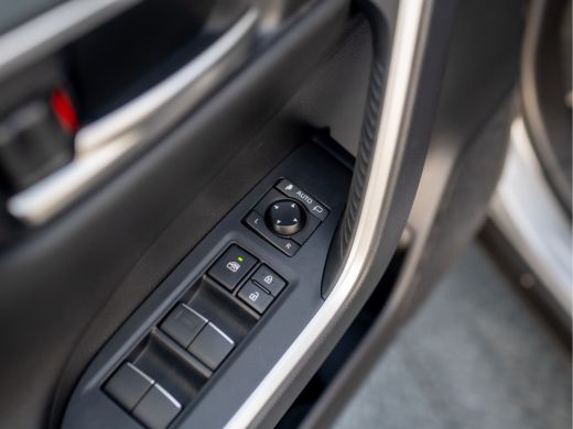 Toyota RAV4 2.5 Hybrid Black Edition | Panodak | Stoel & Stuur verw. | Prijs Rijklaar!! ActivLease financial lease