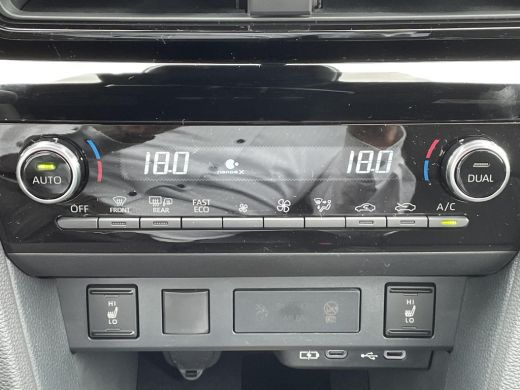 Toyota Yaris Cross 1.5 Hybrid 130 Executive **PREMIUM PACK/ NIEUWE AUTO/ DIRECT LEVERBAAR** ActivLease financial lease