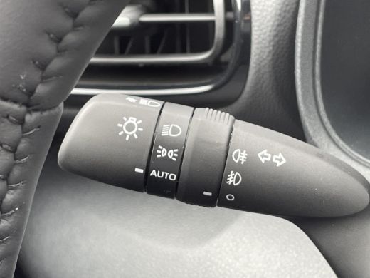 Toyota Yaris Cross 1.5 Hybrid 130 Executive **PREMIUM PACK/ NIEUWE AUTO/ DIRECT LEVERBAAR** ActivLease financial lease