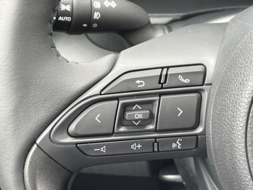 Toyota Yaris Cross 1.5 Hybrid 130 Executive **PREMIUM PACK/ NIEUWE AUTO/ DIRECT LEVERBAAR** ActivLease financial lease