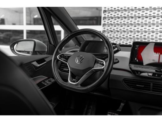 Volkswagen ID.3 First Plus 58 kWh | Camera | Adaptive Cruise | Stoelverwarming | ActivLease financial lease