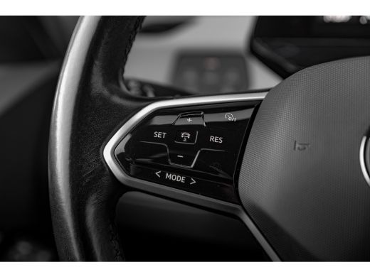 Volkswagen ID.3 First Plus 58 kWh | Camera | Adaptive Cruise | Stoelverwarming | ActivLease financial lease