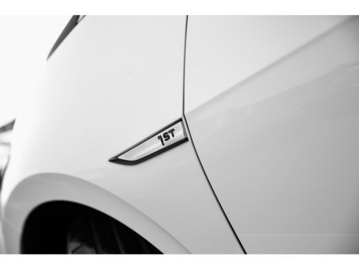 Volkswagen ID.3 First Plus 58 kWh | Camera | Adaptive Cruise | Stoelverwarming | ActivLease financial lease