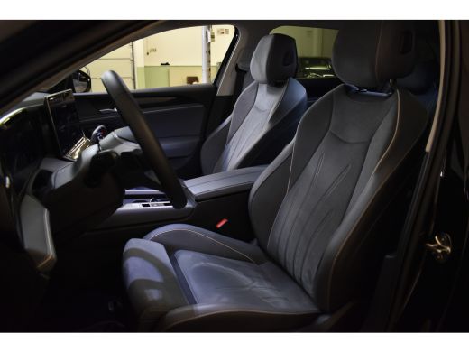 Volkswagen Passat Variant 1.5 eTSI 150PK DSG BUSINESS 360-CAMERA/ALCANTARA/TREKHAAK ActivLease financial lease