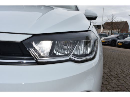 Volkswagen Polo 95pk 1.0 TSI Life Edition | APP. CONNECT | STOELVERW. | NAVIGATIE | ADAPT. CRUISE | AIRCO | DAB+ ... ActivLease financial lease