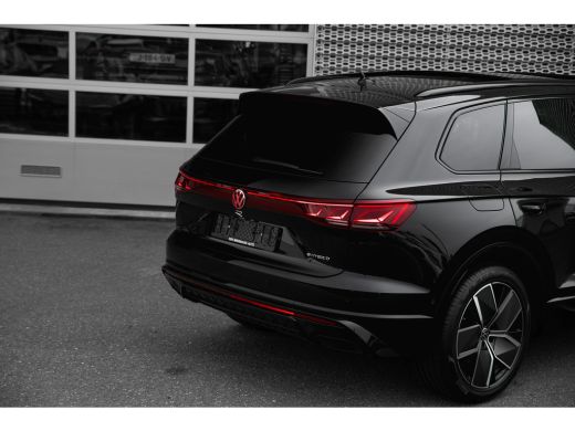 Volkswagen Touareg 3.0 TSi 462PK eHybrid 4MOTION R | NIEUW MODEL |  Luchtvering | Nachtzicht | Stoelverwarming/Venti... ActivLease financial lease