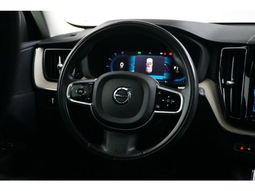 Volvo  XC60 2.0 T6 Plug-in hybrid AWD Inscription | Long Range | Trekhaak | PDC V+A 360 camera | Panoramadak ... ActivLease financial lease
