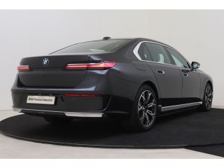 BMW i7 xDrive60 / Stoelventilatie / Massagefunctie / Parking Assistant Plus / Stoelverwarming / Live Coc...