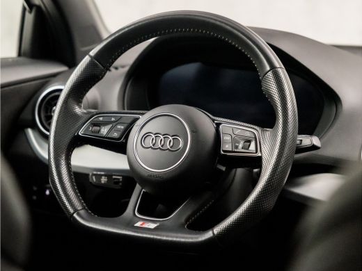 Audi Q2 35 TFSI S-Line Sport 150Pk Automaat (SCHUIFDAK, VIRTUAL COCKPIT, GROOT NAVI, GETINT GLAS, ADAPTIV... ActivLease financial lease