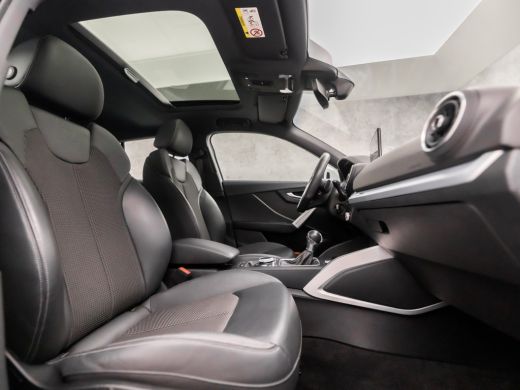Audi Q2 35 TFSI S-Line Sport 150Pk Automaat (SCHUIFDAK, VIRTUAL COCKPIT, GROOT NAVI, GETINT GLAS, ADAPTIV... ActivLease financial lease