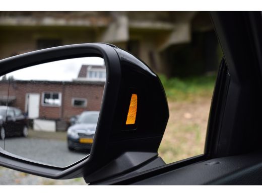 Audi Q3 45 TFSI e 245pk S-TRONIC PRO-LINE VIRTUAL/PDC/CARPLAY ActivLease financial lease