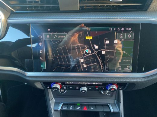 Audi Q3 45 TFSI e S Edition | Leder | Led | Camera ActivLease financial lease