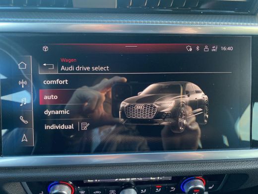 Audi Q3 45 TFSI e S Edition | Leder | Led | Camera ActivLease financial lease