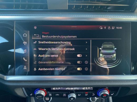 Audi Q3 45 TFSI e S Edition | Leder | Led | Camera ActivLease financial lease