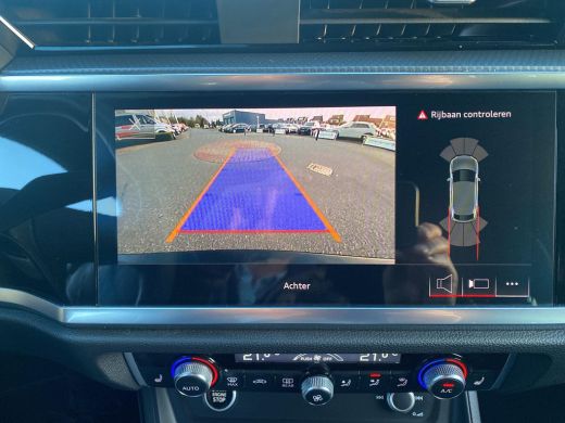 Audi Q3 45 TFSI e S Edition | Leder | Led | Camera ActivLease financial lease