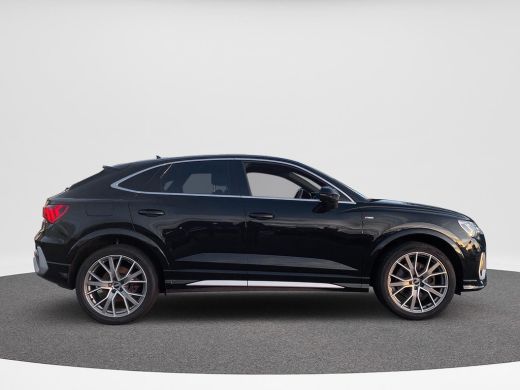 Audi Q3 45 TFSI e S Edition | Leder | Led | Camera ActivLease financial lease