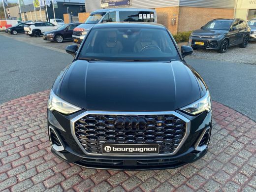 Audi Q3 45 TFSI e S Edition | Leder | Led | Camera ActivLease financial lease