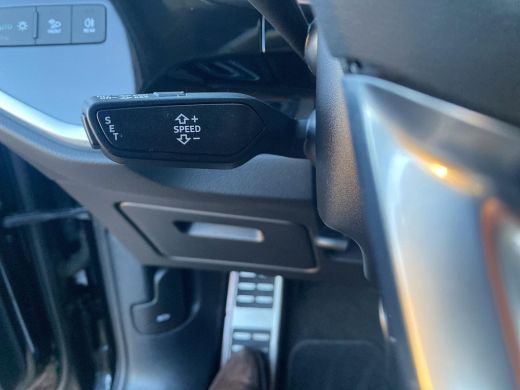 Audi Q3 45 TFSI e S Edition | Leder | Led | Camera ActivLease financial lease