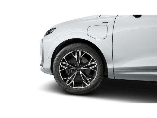 Audi Q3 S edition | Adaptive cruise control | Audi sound system | Cruise control ActivLease financial lease