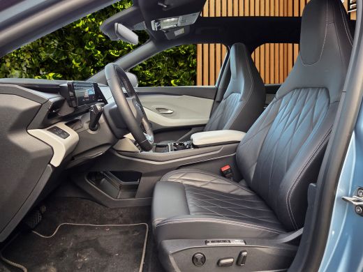 Ford Explorer Premium Extended Range AWD 79 kWh | Trekhaak | 360 Camera | Panoramadak | B&O audio | Memory ActivLease financial lease