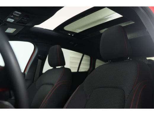 Ford Focus 1.0 EcoBoost Hybrid ST Line X Pano dak | Adaptieve Cruise | Sync 4 | Elektris. kofferklep | Full ... ActivLease financial lease