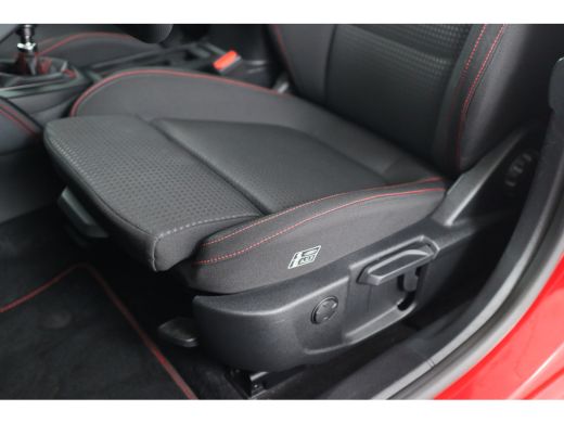 Ford Focus 1.0 EcoBoost Hybrid ST Line X Pano dak | Adaptieve Cruise | Sync 4 | Elektris. kofferklep | Full ... ActivLease financial lease