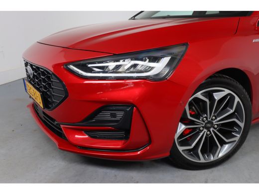Ford Focus 1.0 EcoBoost Hybrid ST Line X Pano dak | Adaptieve Cruise | Sync 4 | Elektris. kofferklep | Full ... ActivLease financial lease