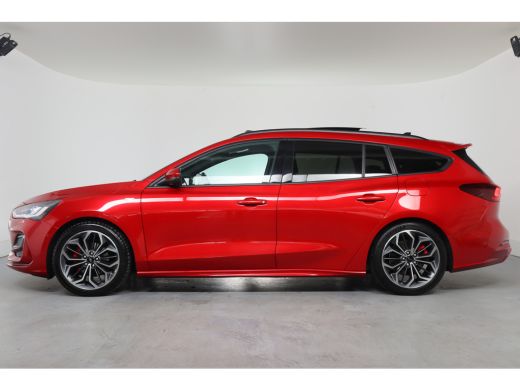 Ford Focus 1.0 EcoBoost Hybrid ST Line X Pano dak | Adaptieve Cruise | Sync 4 | Elektris. kofferklep | Full ... ActivLease financial lease