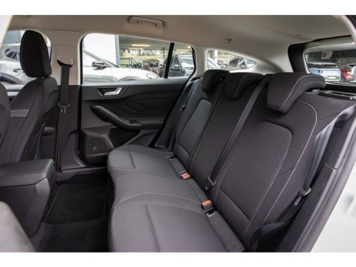 Ford Focus 1.0 EcoBoost Hybrid Trend Edition Business | Achteruitrijcamera | Apple Carplay/Android Auto | Na... ActivLease financial lease