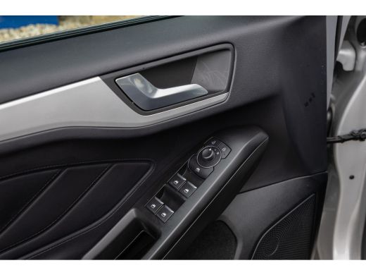 Ford Focus 1.0 EcoBoost Hybrid Trend Edition Business | Achteruitrijcamera | Apple Carplay/Android Auto | Na... ActivLease financial lease