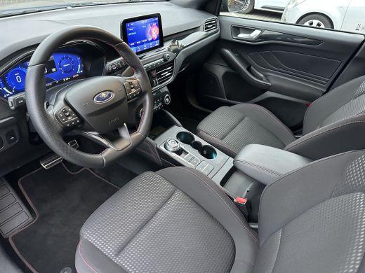 Ford Focus 1.5 150PK ST Line X Business AUTOMAAT | STOEL-, STUUR- EN VOORRUITVERWARMING| NAVIGATIE| CAMERA| ... ActivLease financial lease