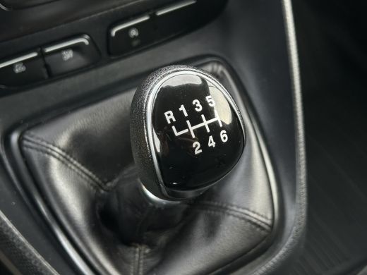 Ford Transit Connect 1.5 EcoBlue 100 PK / L2H1 / 1e EIG. / 59.158 KM !! / TREKHAAK / 2x SCHUIFDEUR / 3-ZITS / AIRCO / ... ActivLease financial lease