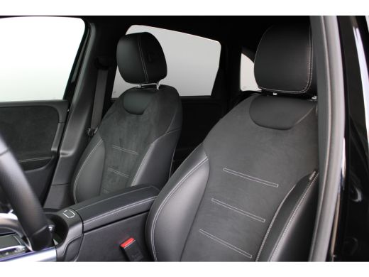 Mercedes-Benz B-Klasse 250 e Premium Plus | AMG - Line | Cruise control | Climate control | Camera | LED matrix | ActivLease financial lease