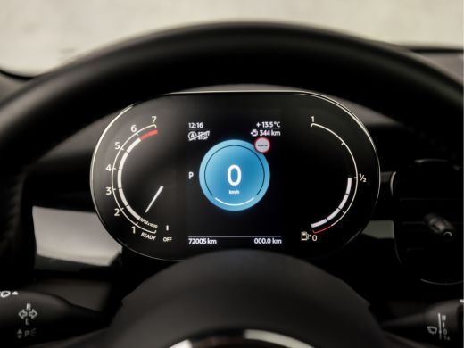 Mini Cooper 1.5 Cooper Camden Sport Automaat (PANORAMADAK, VIRTUAL COCKPIT, DEALER ONDERHOUDEN, APPLE CARPLAY... ActivLease financial lease