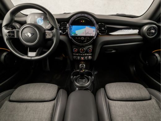 Mini Cooper 1.5 Cooper Camden Sport Automaat (PANORAMADAK, VIRTUAL COCKPIT, DEALER ONDERHOUDEN, APPLE CARPLAY... ActivLease financial lease