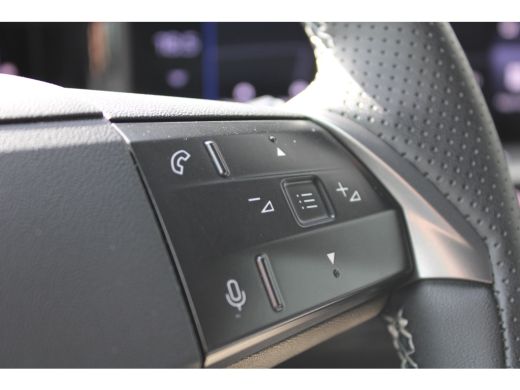 Opel Grandland GS | Draadloze telefoonlader (Inductie) | Elektronische klimaatregeling met twee zones | LED dagr... ActivLease financial lease