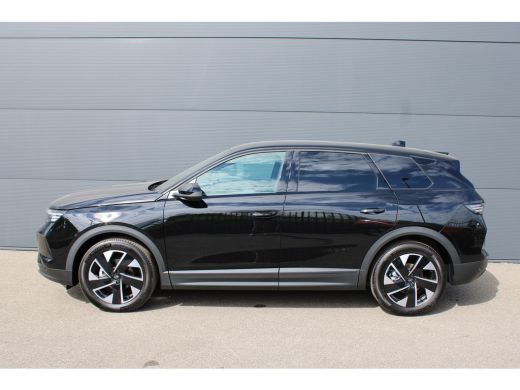 Opel Grandland GS | Draadloze telefoonlader (Inductie) | Elektronische klimaatregeling met twee zones | LED dagr... ActivLease financial lease