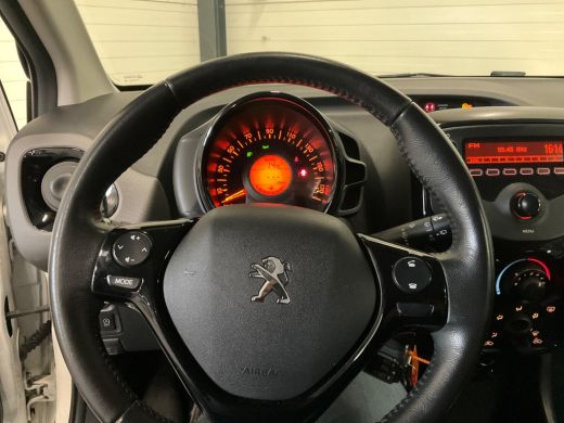 Peugeot 108 1.0 e-VTi Style ActivLease financial lease