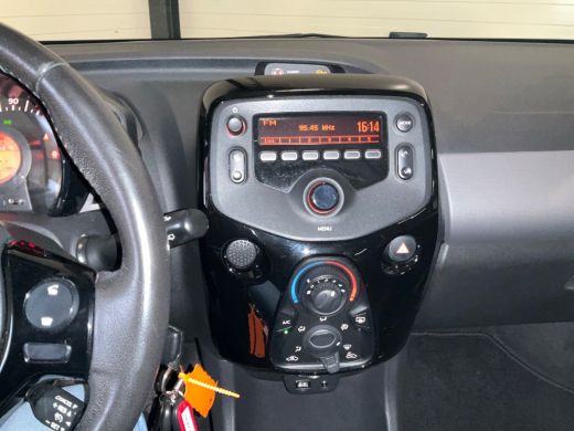 Peugeot 108 1.0 e-VTi Style ActivLease financial lease