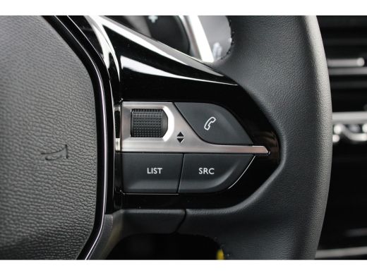 Peugeot 2008 1.2 Hybrid 136 Allure | Automaat | Navi by app | Apple carplay | Parkeersensoren | Mild Hybrid | ... ActivLease financial lease