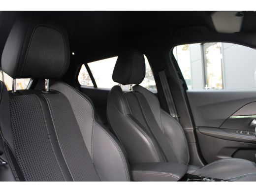 Peugeot 2008 1.2 PureTech GT-Line | Navigatie | Camera | Apple carplay | Full LED | Adaptieve cruise | Lichtme... ActivLease financial lease