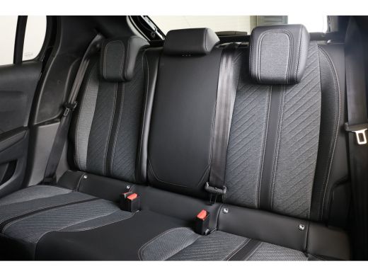 Peugeot 208 Allure | 16" Lichtmetalen velgen 'ELBORN' | Climate Control | Dashboard en deurpanelen in kunstst... ActivLease financial lease