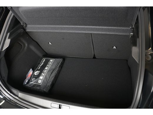 Peugeot 208 Allure | 16" Lichtmetalen velgen 'ELBORN' | Climate Control | Dashboard en deurpanelen in kunstst... ActivLease financial lease