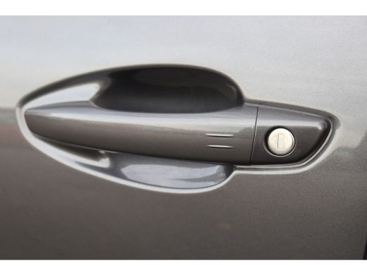 Peugeot 3008 1.2 PURETECH 130PK GT PACK AUTOMAAT / NAVI / LEDER / CLIMA / PDC / 19" LMV / CAMERA / BLACK PACK ... ActivLease financial lease