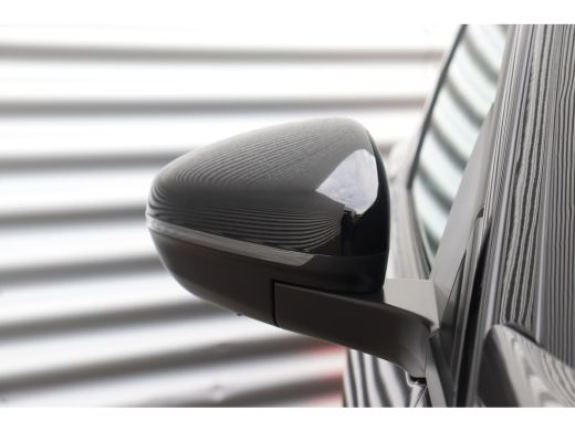 Peugeot 3008 1.2 PURETECH 130PK GT PACK AUTOMAAT / NAVI / LEDER / CLIMA / PDC / 19" LMV / CAMERA / BLACK PACK ... ActivLease financial lease