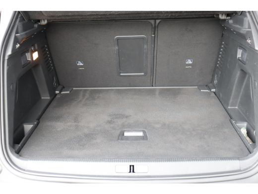 Peugeot 3008 1.2 PURETECH 130PK GT PACK AUTOMAAT / NAVI / LEDER / CLIMA / PDC / 19" LMV / CAMERA / BLACK PACK ... ActivLease financial lease