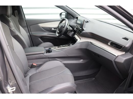 Peugeot 3008 1.2 PURETECH 130PK GT PACK AUTOMAAT / NAVI / LEDER / CLIMA / PDC / 19" LMV / CAMERA / BLACK PACK ... ActivLease financial lease