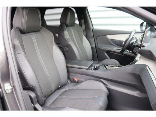 Peugeot 3008 1.2 PURETECH 130PK GT PACK AUTOMAAT / NAVI / LEDER / CLIMA / PDC / 19" LMV / CAMERA / BLACK PACK ... ActivLease financial lease